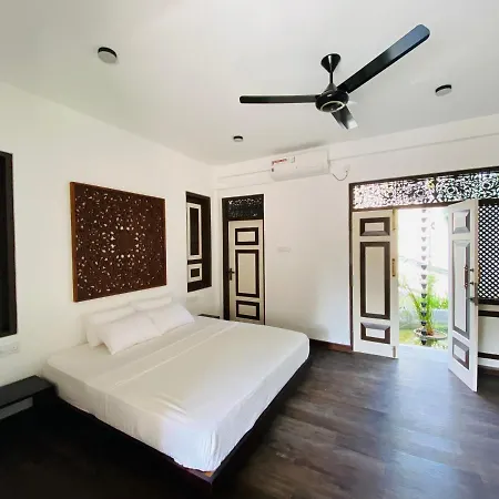 Thaprobana Villa Tangalle - Private Villa Exterior photo